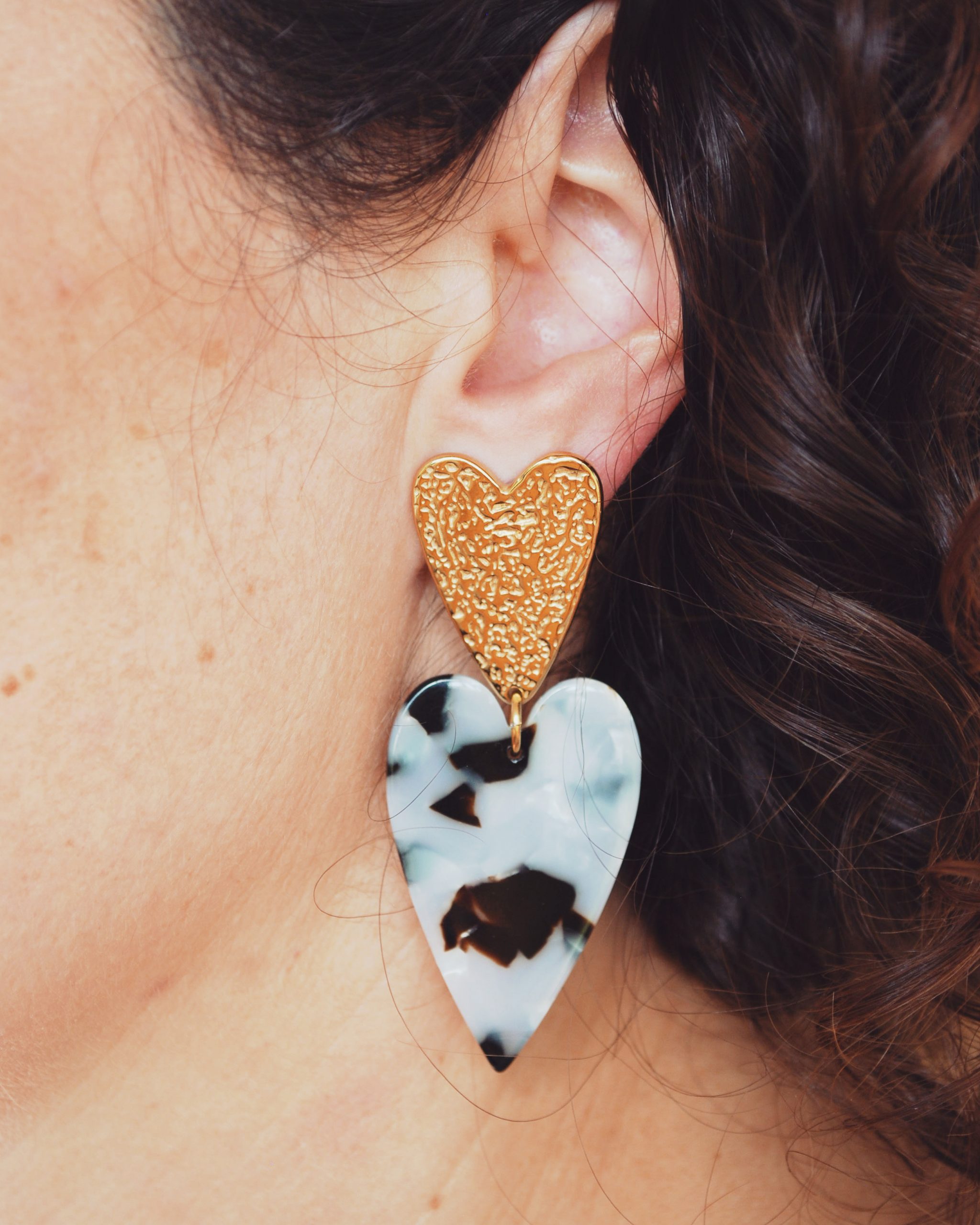 29D549AE-BCCA-4510-9595-1B1516079270